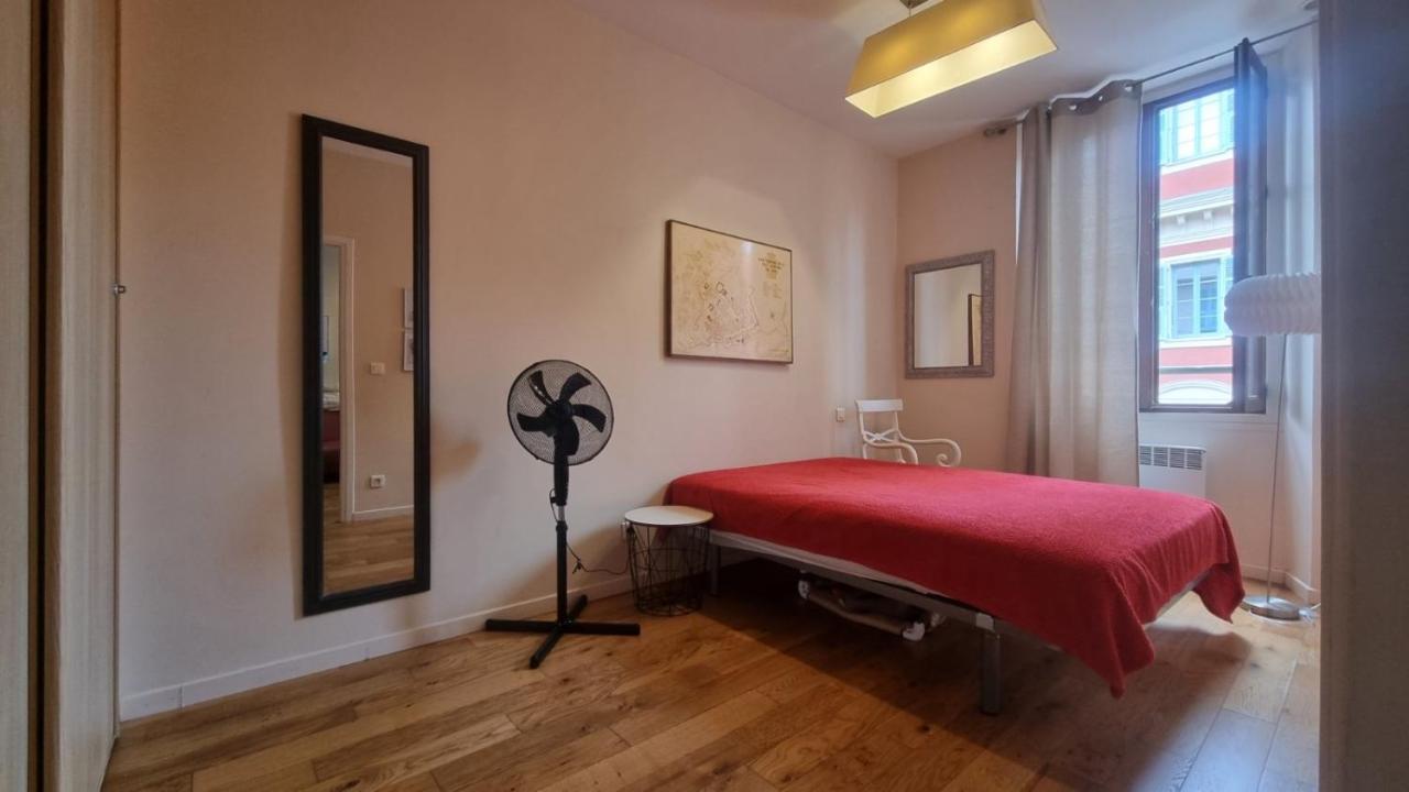 Appartement En Plein Coeur De Vieille نيس المظهر الخارجي الصورة